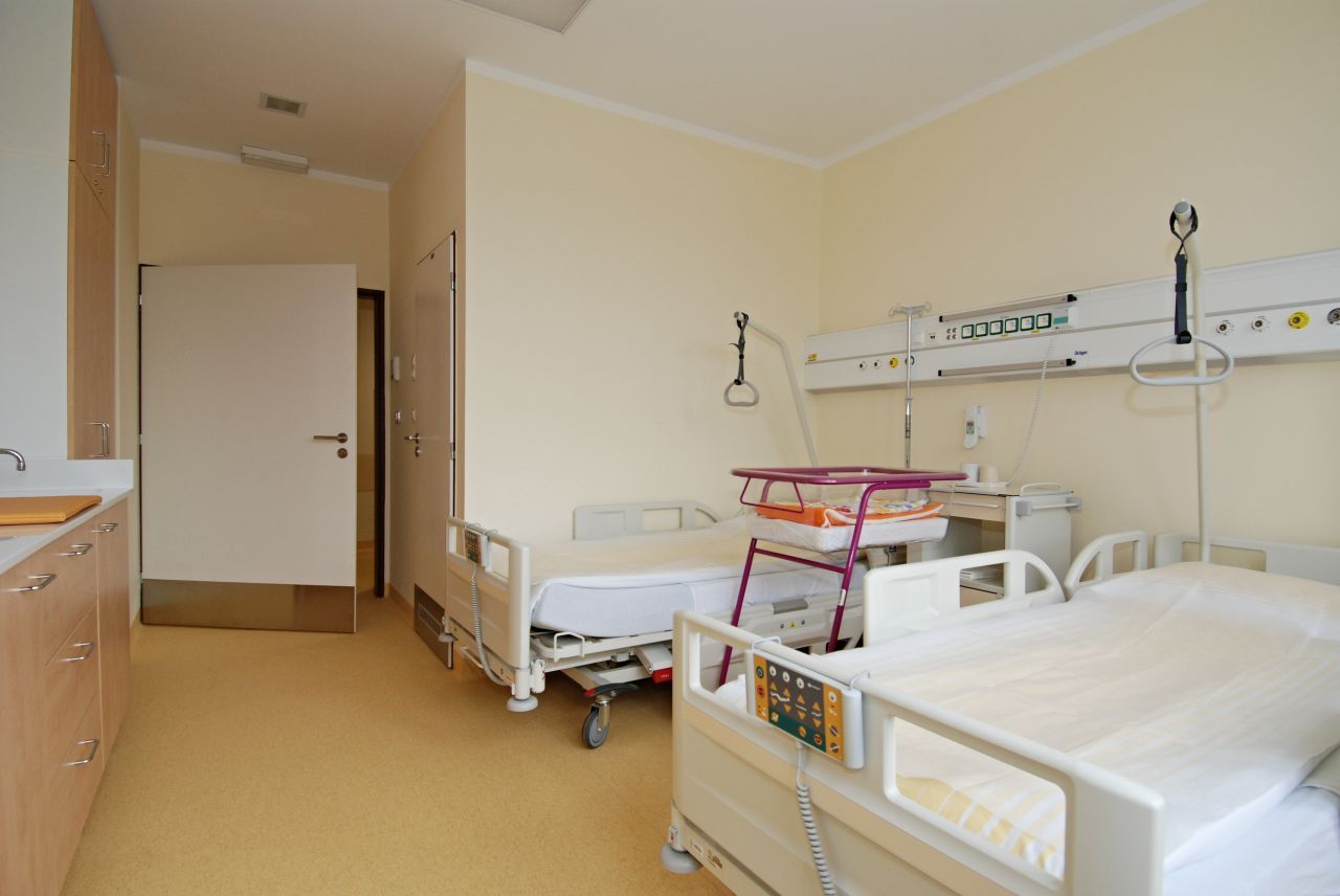 Aktu ln Z Na Porodnice V ervenci Se U N s Narodilo 163 Miminek V